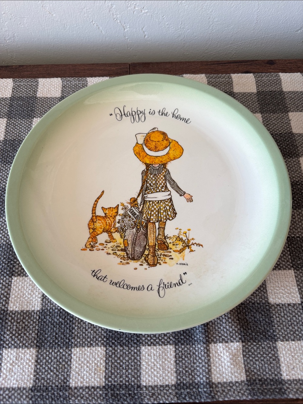 American Greetings Holly Holly Hobbie Plate with Girl and Cat Illustration